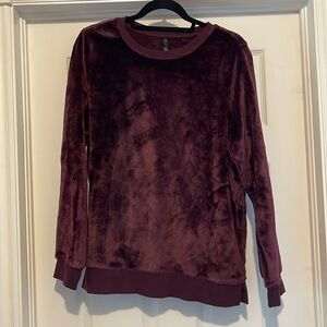 Gaiam furry sweater size large